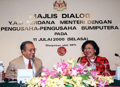 KL18-11_07_2000MAHATHIR-RAFIDAH_11012016