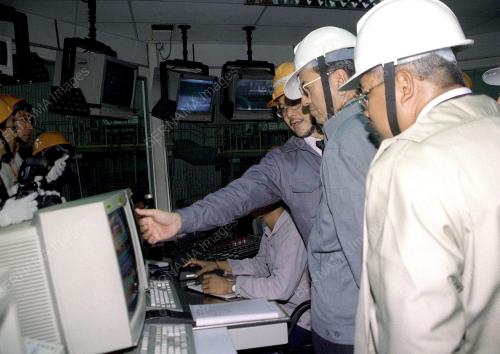 DR MAHATHIR DAN DR MOHAMMAD KHIR