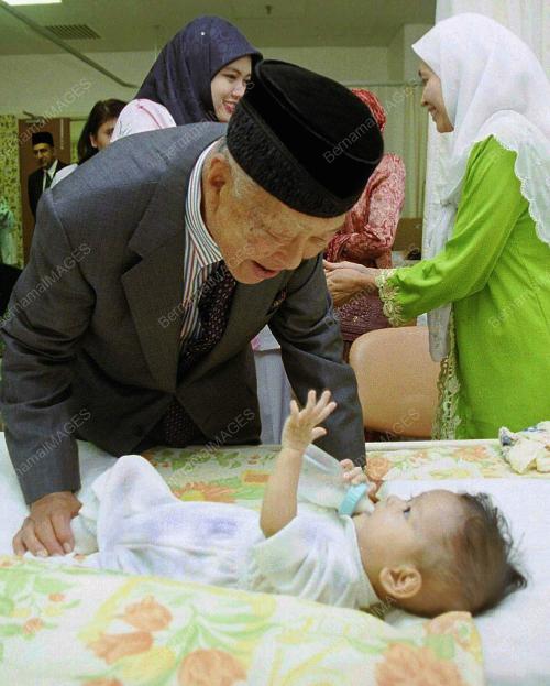KL18-26_07_2001_AGONG_BAYI_28012016