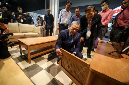 DATUK SERI FADILLAH YUSOF