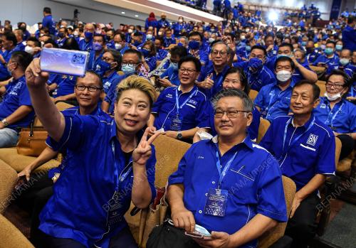 KONVENSYEN BARISAN NASIONAL KE-48