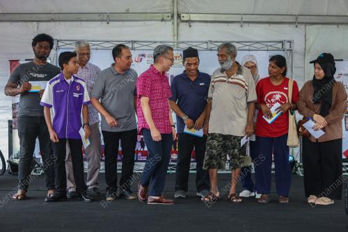 FAHMI FADZIL