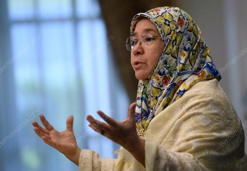 TUNKU HAJAH AZIZAH AMINAH MAIMUNAH ISKANDARIAH