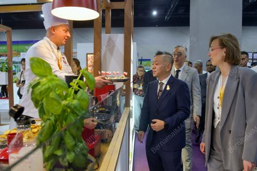 DATUK CHAN FOONG HIN