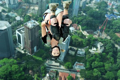 BASE JUMP