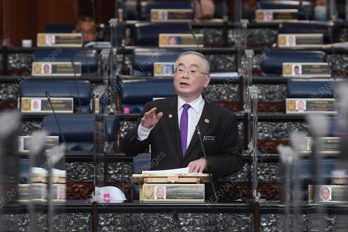 DATUK SERI DR WEE KA SIONG
