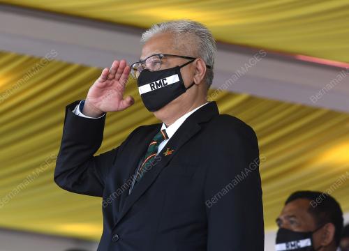 DATUK SERI ISMAIL SABRI YAAKOB