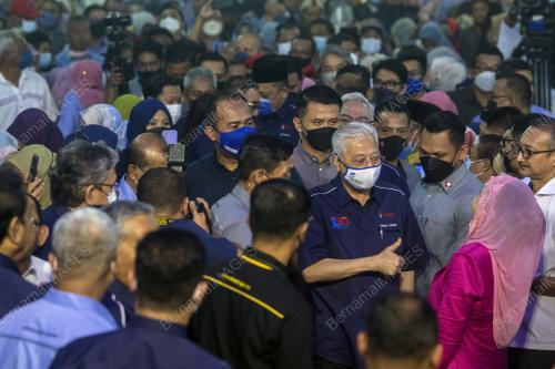 DATUK SERI ISMAIL SABRI YAAKOB