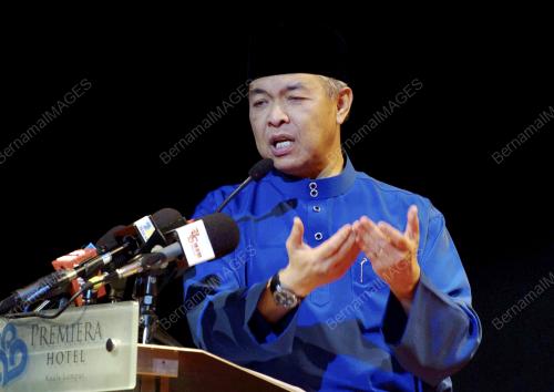 KL18_02082015_ZAHID_UMNO