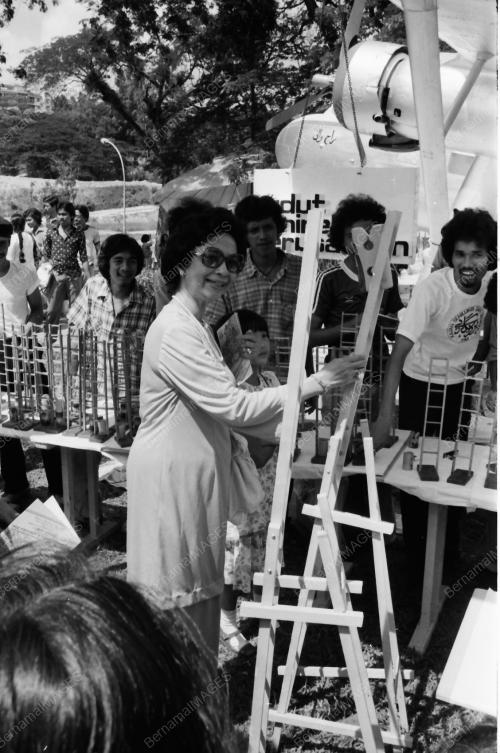 SITI HASMAH