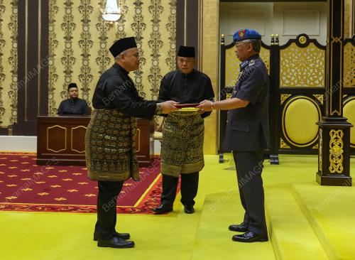 AL-SULTAN ABDULLAH RI'AYATUDDIN AL-MUSTAFA BILLAH SHAH