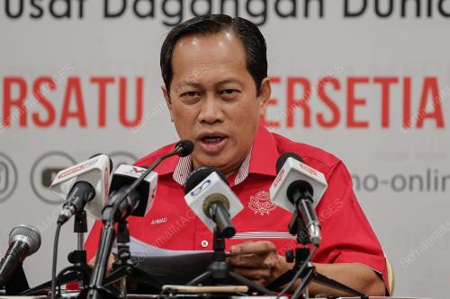 DATUK SERI AHMAD MASLAN