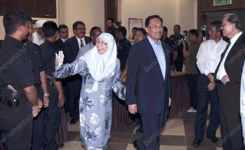 ANWAR IBRAHIM