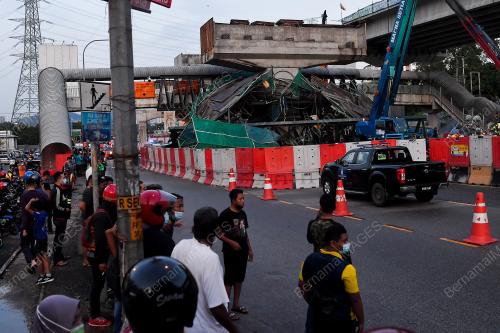STRUKTUR LEBUHRAYA SUKE RUNTUH
