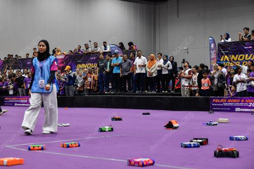 DATUK SERI AHMAD SHABERY CHEEK