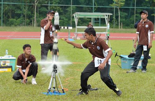 KL18_03092013_ROKET