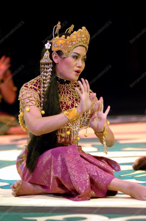 PENGGIAT SENI