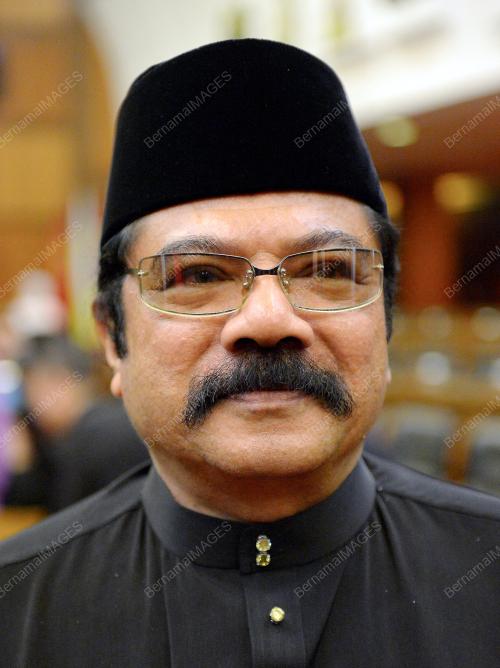 KL18_03112014_ANGKAT_SUMPAH