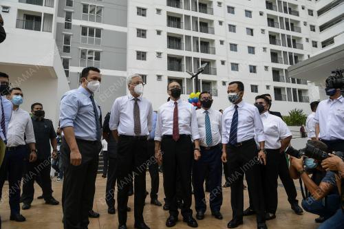 DATUK SERI ISMAIL SABRI YAAKOB