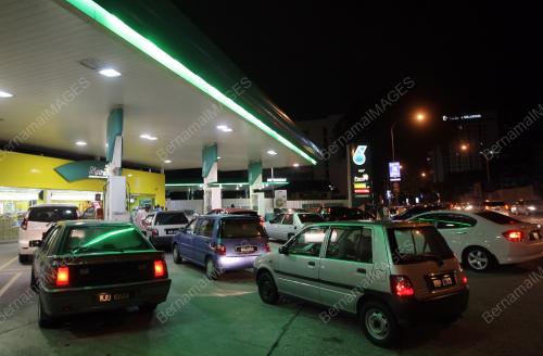 HARGA MINYAK NAIK