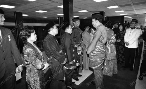 KL18_04022015_PENGURNIAAN_BINTANG