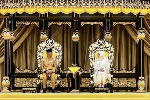 AL-SULTAN ABDULLAH RI'AYATUDDIN AL-MUSTAFA BILLAH SHAH