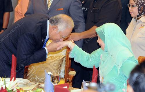 KL18_04112013_BUKU
