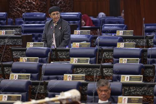 DATUK HANIFAH HAJAR TAIB