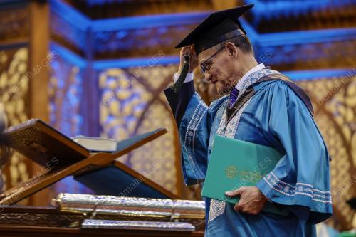 TAN SRI ADNAN YAAKOB