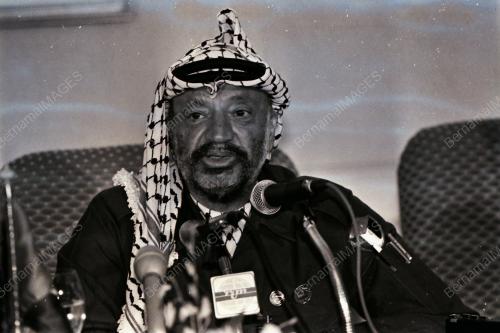 SIDANG AKHBAR YASSER ARAFAT