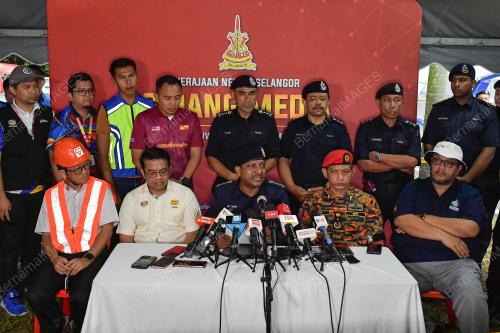 DATUK HUSSEIN OMAR KHAN