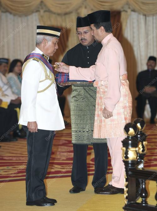 TUANKU MIZAN ZAINAL ABIDIN