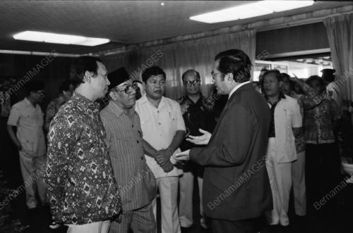 PERSIDANGAN