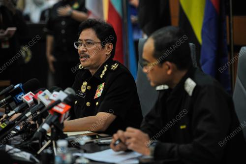 DATUK SERI AZAM BAKI