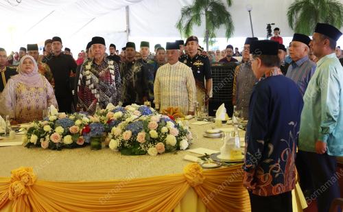 AL-SULTAN ABDULLAH RI'AYATUDDIN AL-MUSTAFA BILLAH SHAH