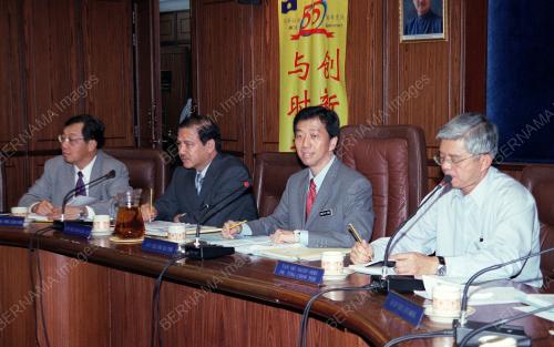 DATUK SERI ONG KA TING