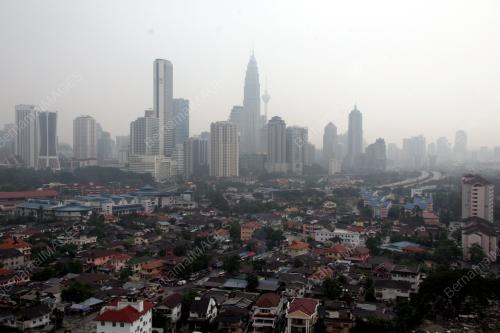 HUJAN DI KUALA LUMPUR