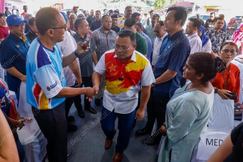 AMIRUDIN SHARI