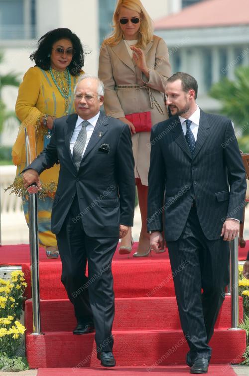 MOHD NAJIB TUN ABDUL RAZAK