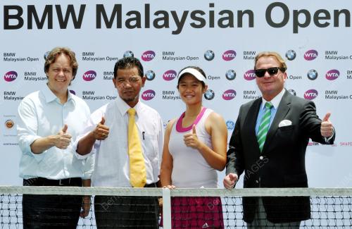 KL18_08042014_TENIS_BMW