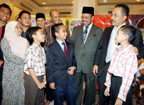 WAN MOHAMAD SHEIKH ABD AZIZ