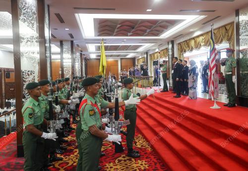 RAPTAI ISTIADAT PEMBUKAAN PENGGAL KEDUA PARLIMEN KE-15