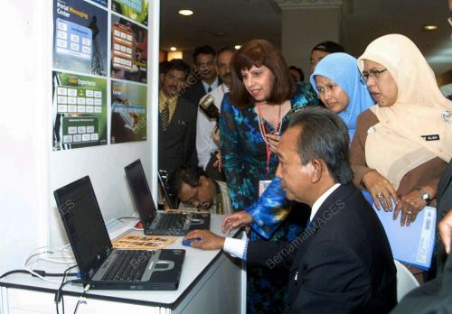 TAN SRI SAMSUDIN OSMAN