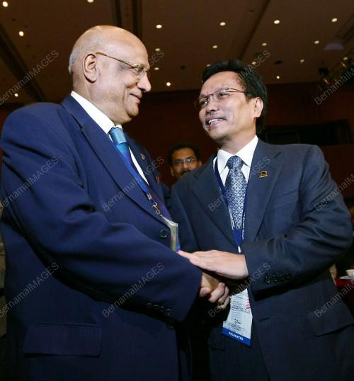 MOHD SHAFIE APDAL