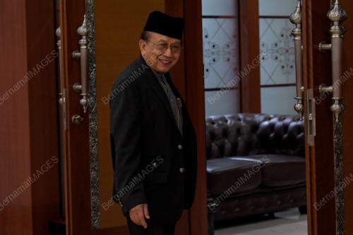 TAN SRI DR RAIS YATIM
