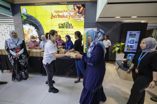 AGIHAN PEK JUADAH BERBUKA OLEH ESTILO MEDIA