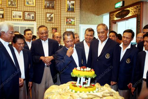 TAN SRI MUHYIDDIN YASSIN