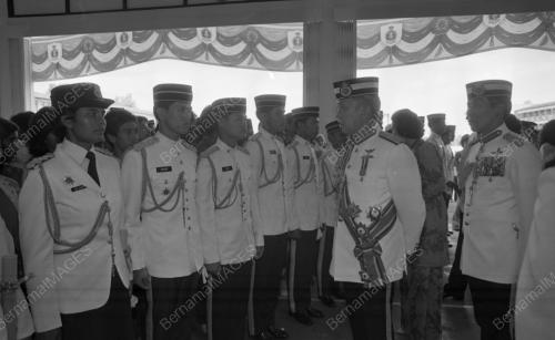 KL18_10092015_KADET_AGONG
