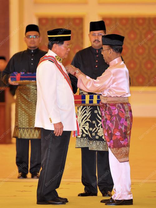 KL18_10112015_AGONG