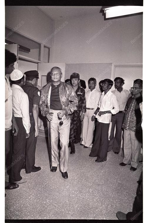 DYMM SULTAN ISKANDAR IBNI ALMARHUM SULTAN ISMAIL